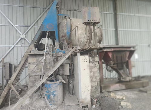 西藏拉薩回家養蛙,低價處理電桿廠設備,包括行車 焊機 攪拌站 空壓機 鋼模等